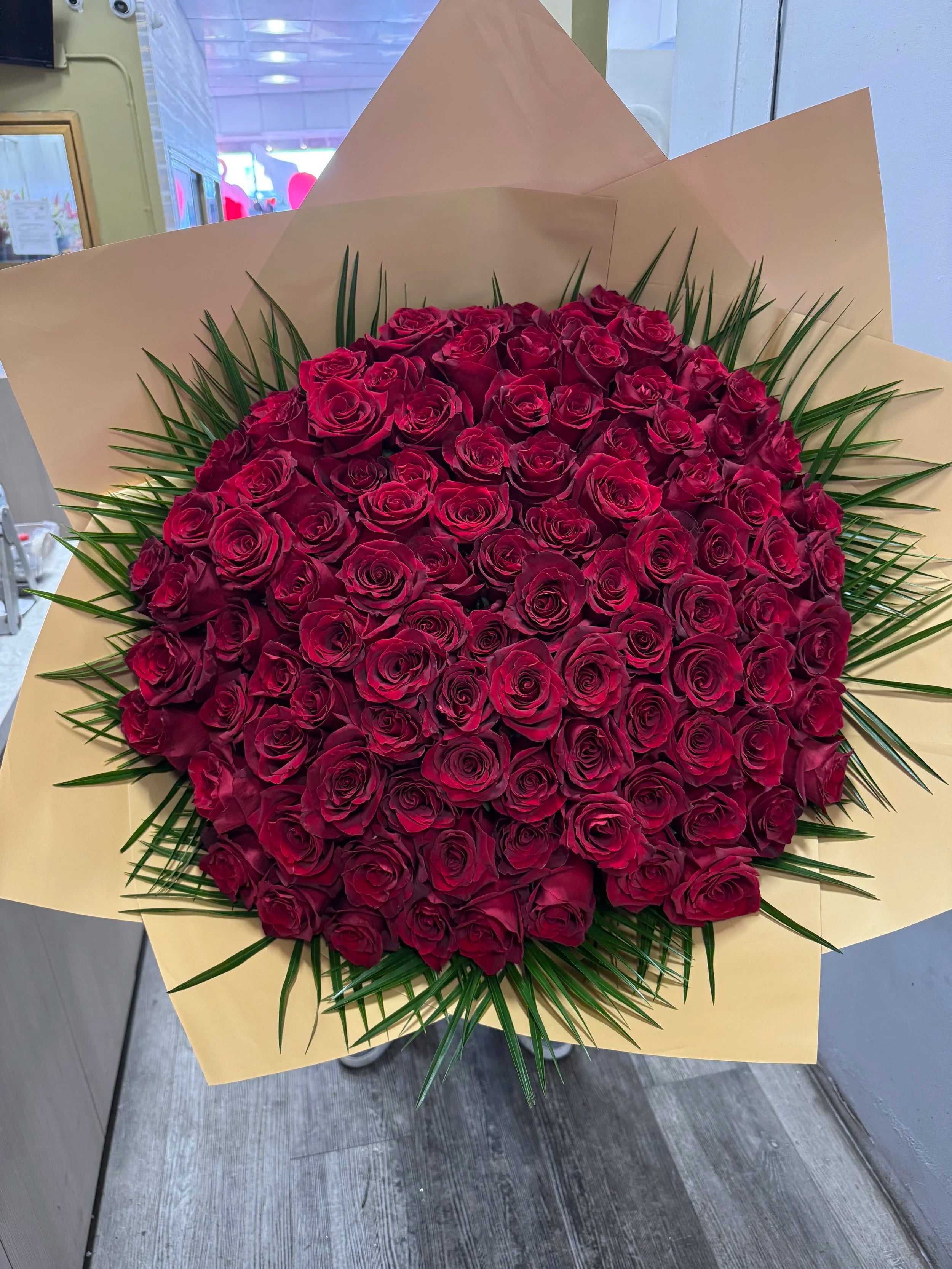 100 Stem Rose Bouquet – Pretty Petals SD